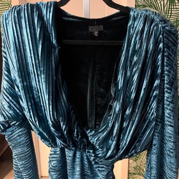 NBD Illusion Women's Teal Blue Shoulder Pad Wrap Velvet Mini Dress Size Xl - Picture 4 of 10